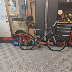 Trek 9200 Mountain Bike 