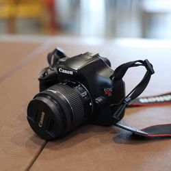 Canon T3 + Kit Lens