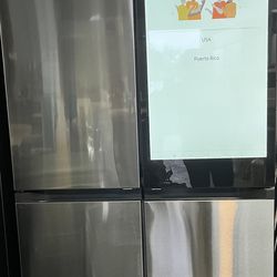 Samsung Bespoke Bespoke 28.6 Cu. Ft. 4-Door Flex French Door Refrigerator with AI Family Hub+ in Stainless Steel