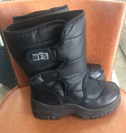 Kids Snow Boots - Black - Size 4