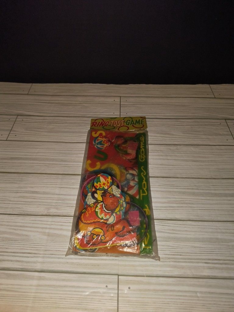 Vintage Circus Ring Toss Game Kids Mini New Sealed

