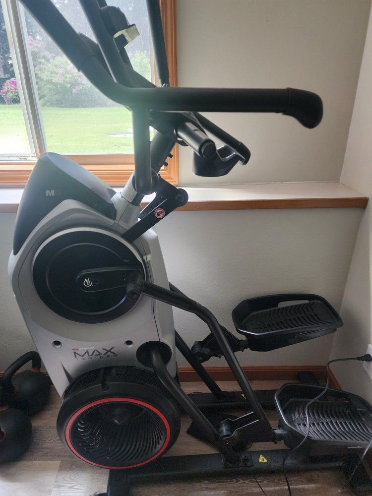 Bowflex  MAX  Trainer  M6