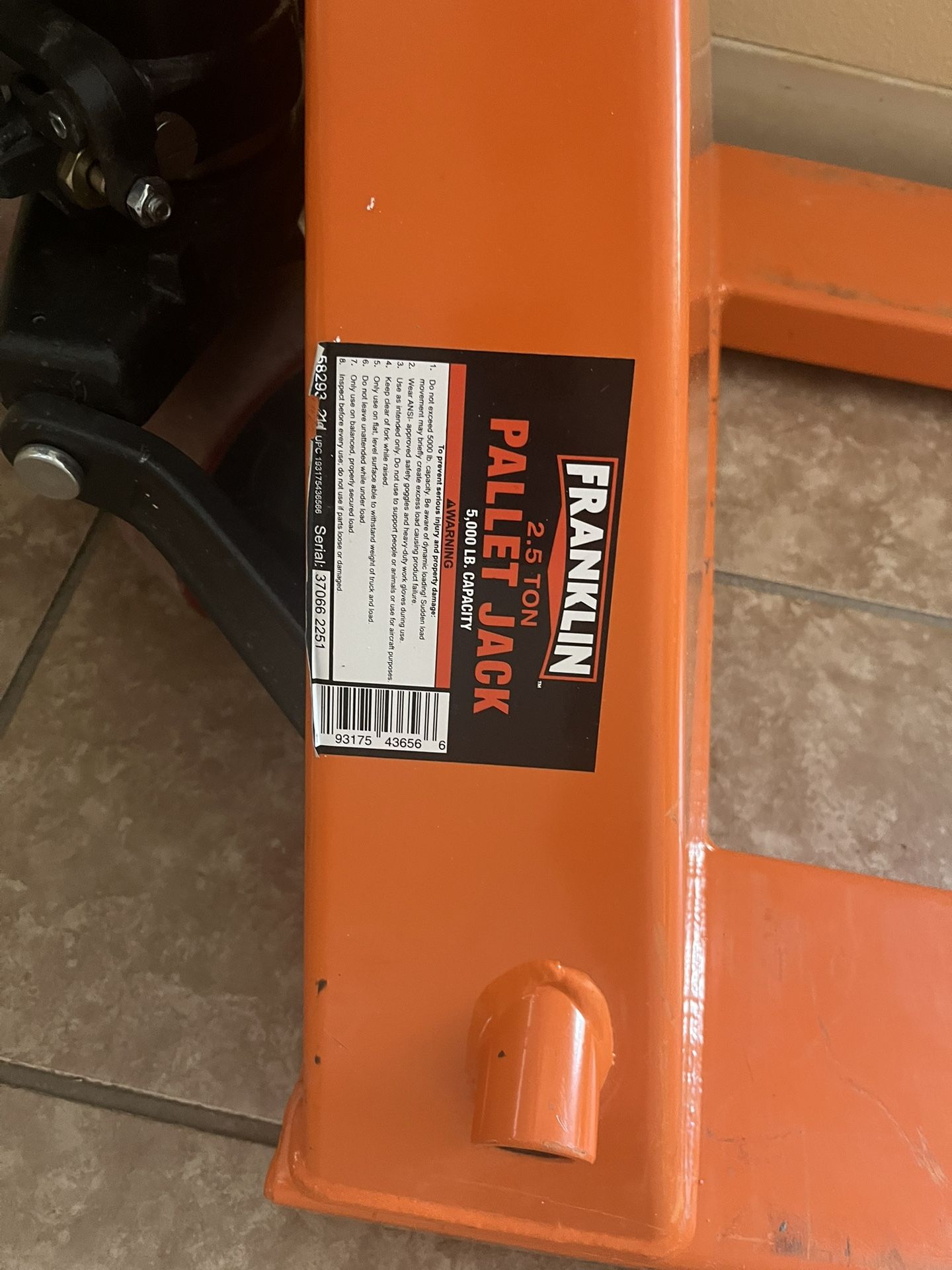Franklin 2.5 Ton Pallet Jack