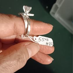 New Ladies Wedding  Ring..size 8 1/2