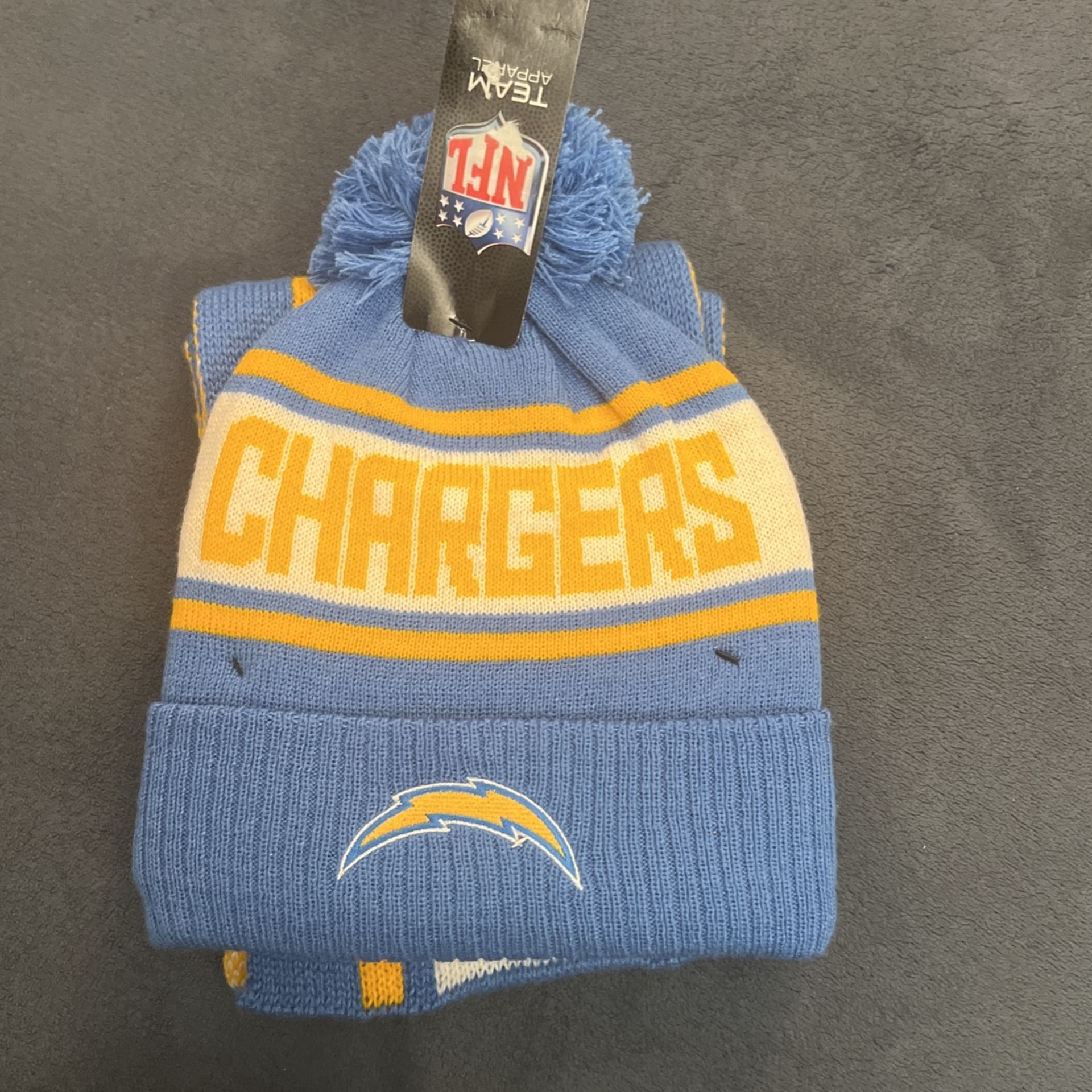 New Chargers Beanie & Scarf 
