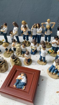 23 Forever In Blue Jeans Figures Decor