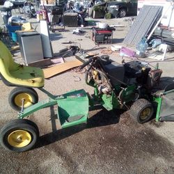 John Deere Commercial Riding Lawn Mower