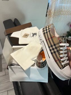 Burberry shoes