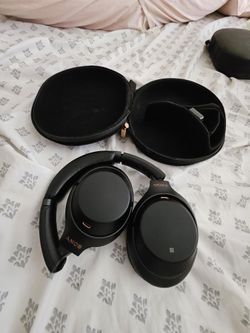 Sony XM3 Headphones Noise Cancelling