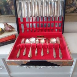 Vintage Tudor Plate Silverware Set