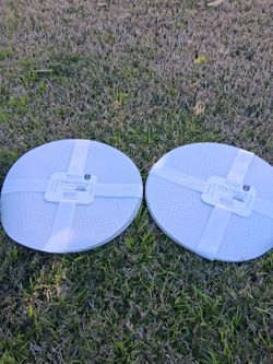 2 Sets of place mats