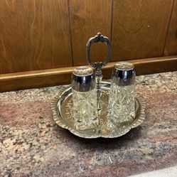 Vintage Kitchen Home Decor Salt & Pepper Shakers With Caddy 