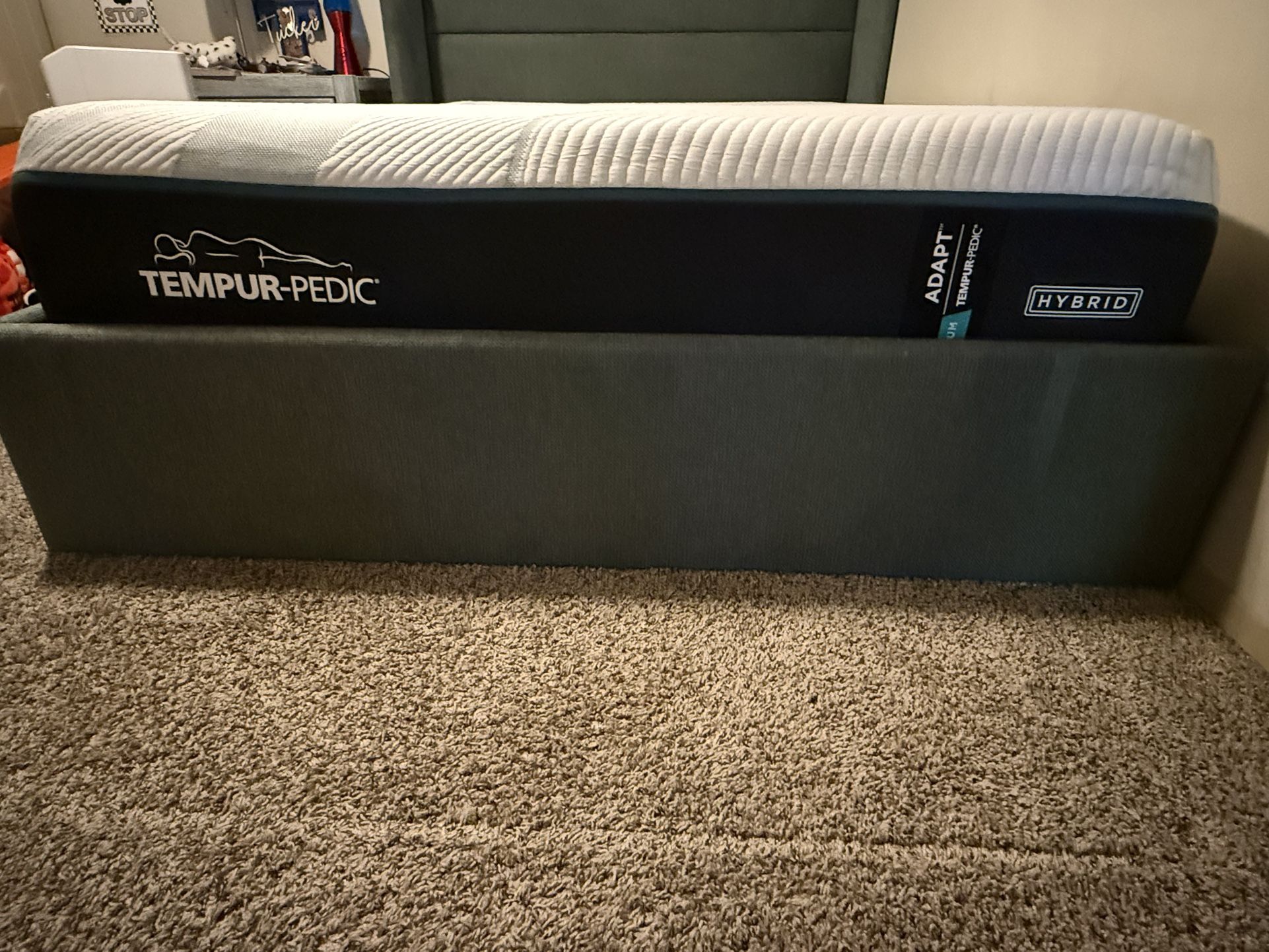 Tempurpedic Adapt Medium Hybrid