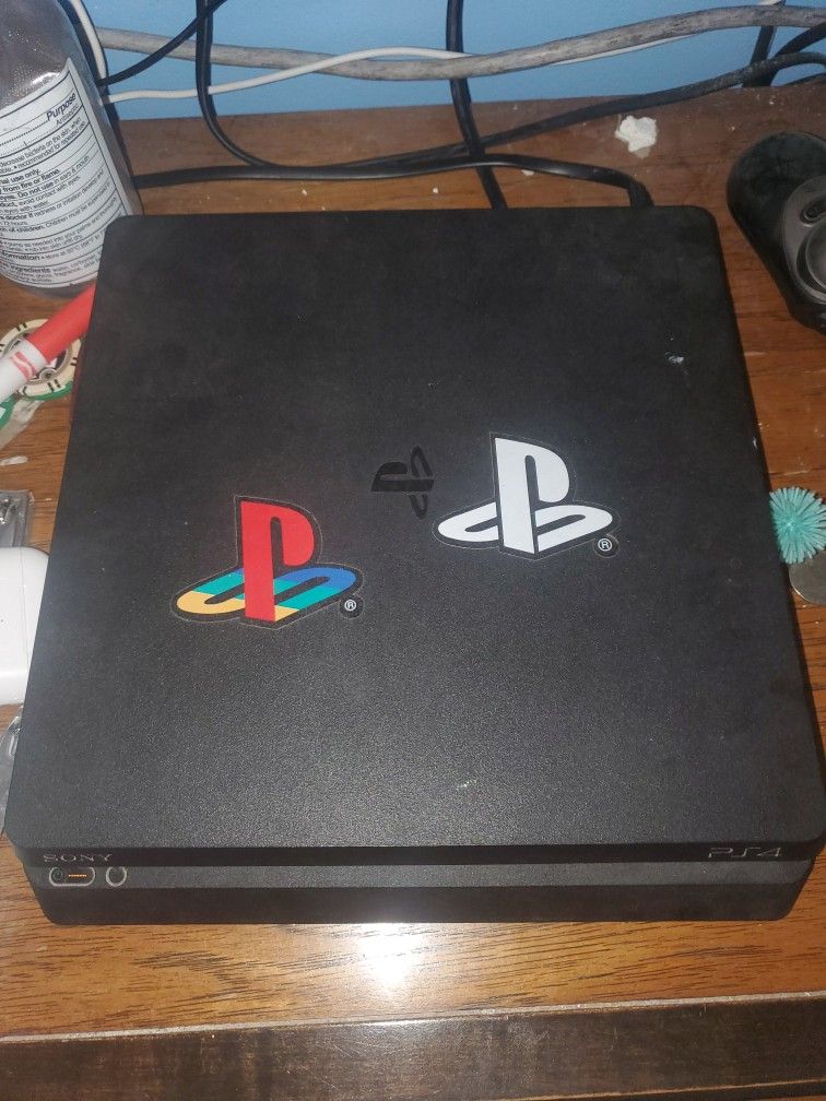 Ps4 1tb With accessories