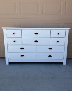 White 9-Drawers