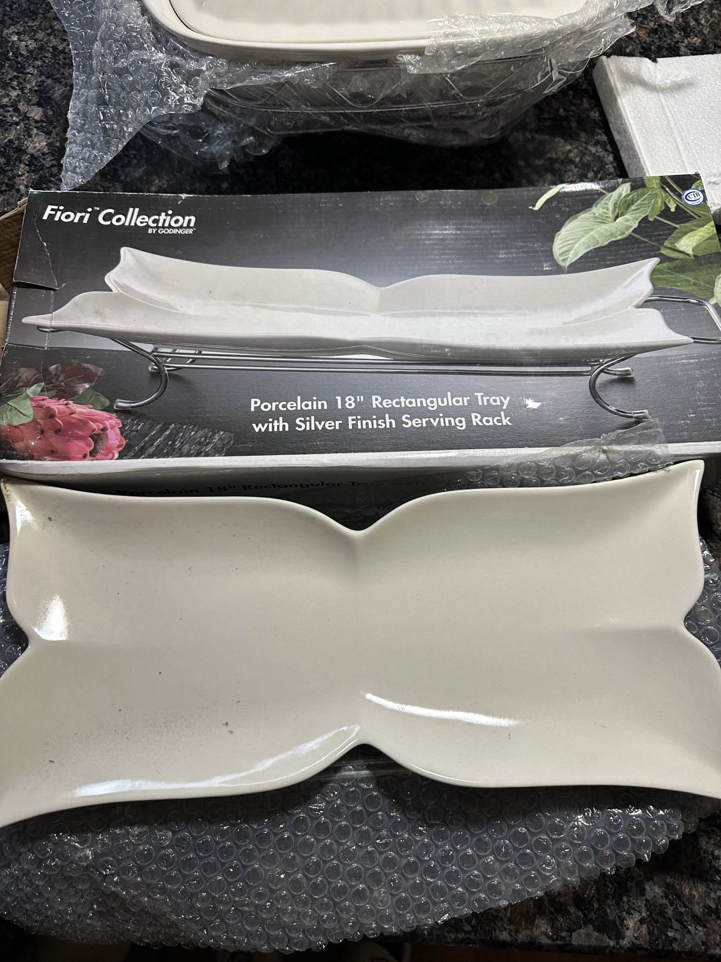 Porcelain 18" Rectangular Tray with Rack