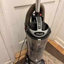  Vacuum Cleaner 