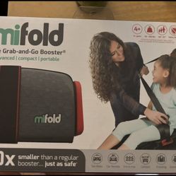 Mifold booster seat - new
