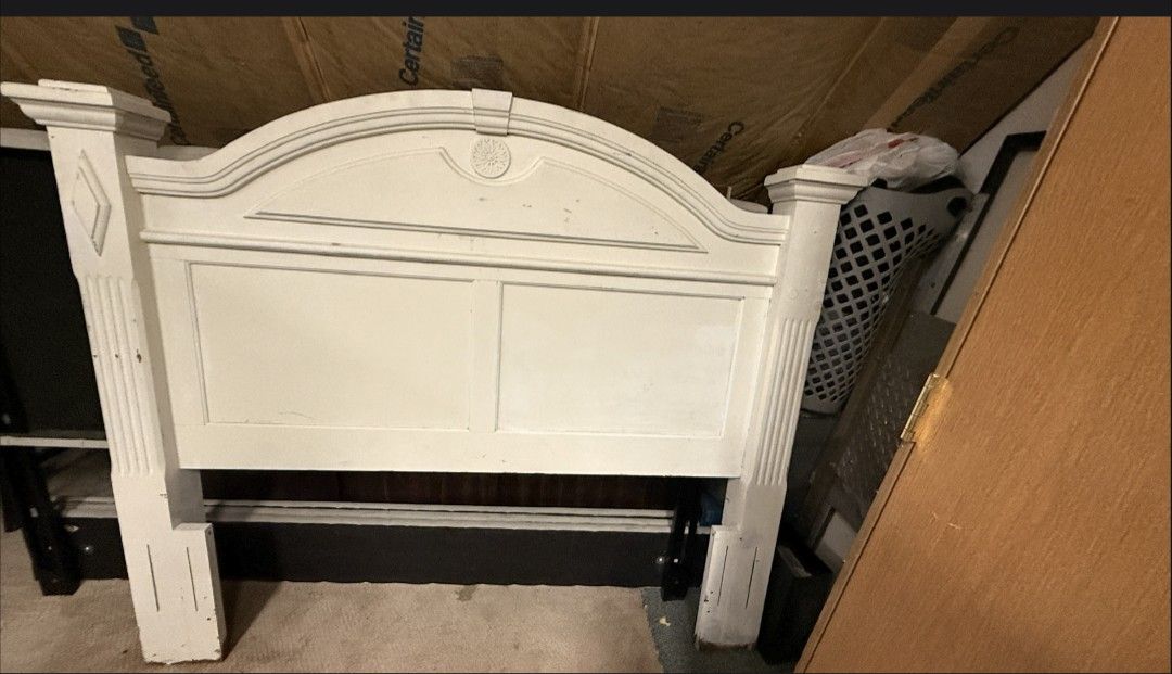 Full/Queen Headboard