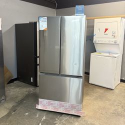 Samsung French Door Refrigerator With Beverage Center And Ice Maker💥32 1/8”(width) X 33 1/4”(depth) x 68 7/8”(Height) 