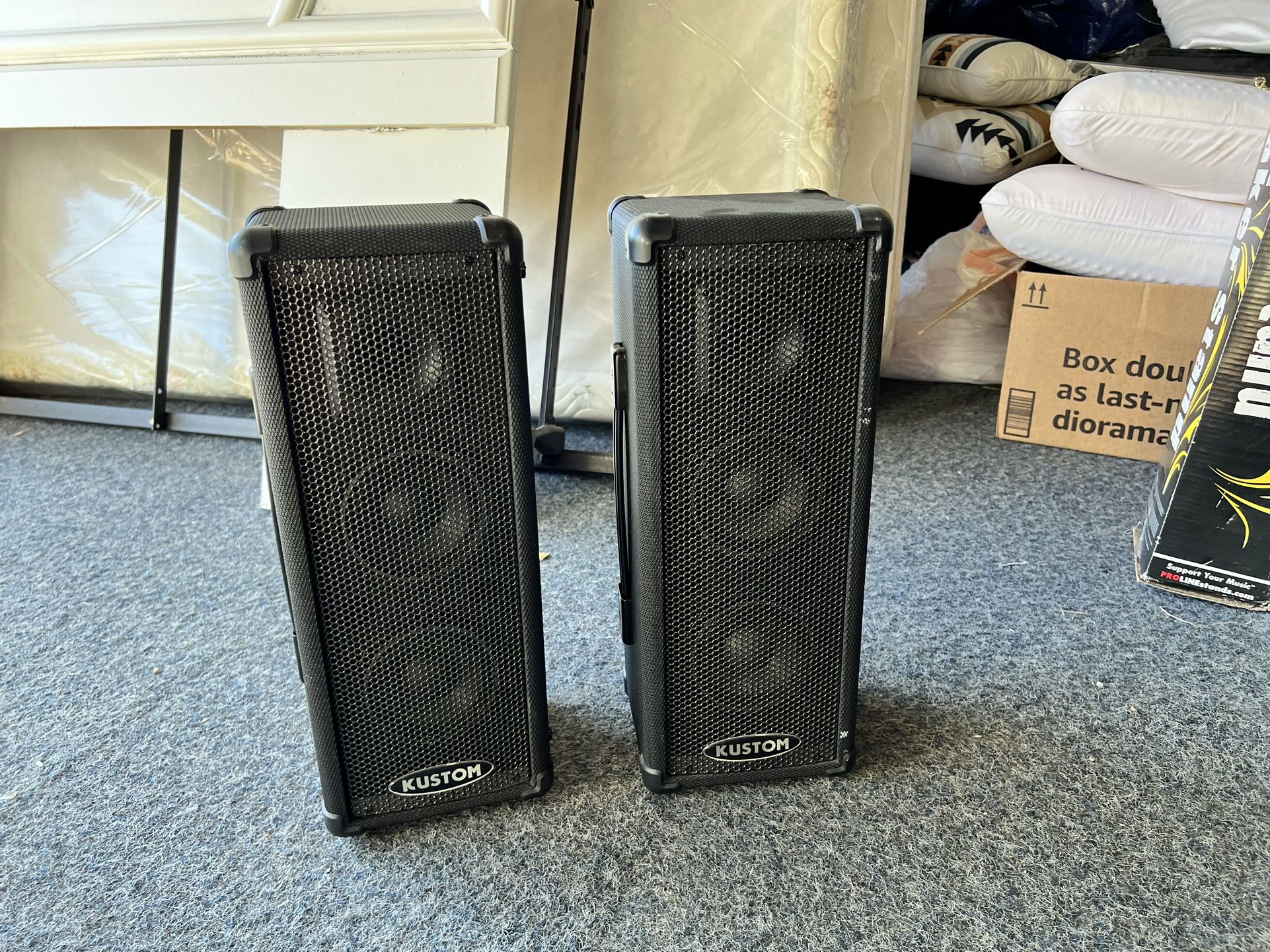 Kustom PA50 Speakers (2) With (2) Stands