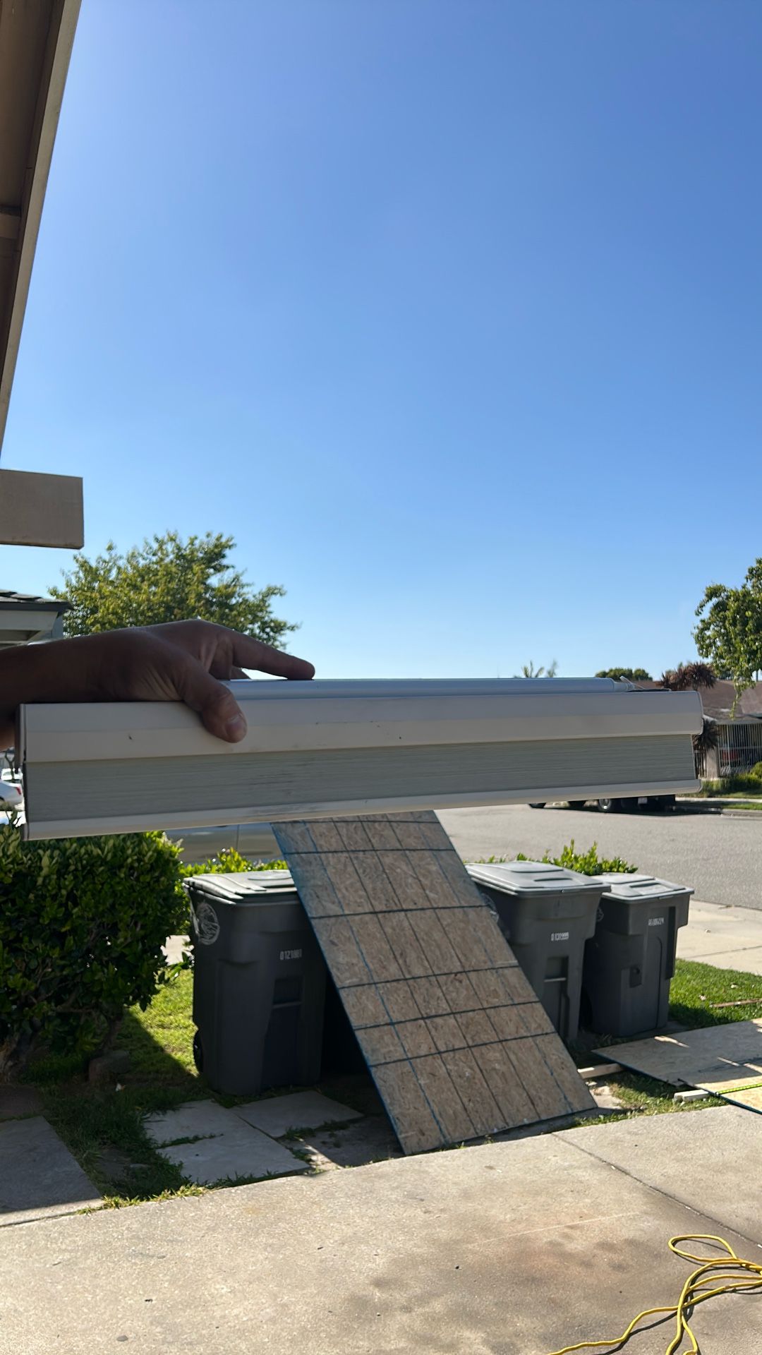 Hunter Douglas (21x53)