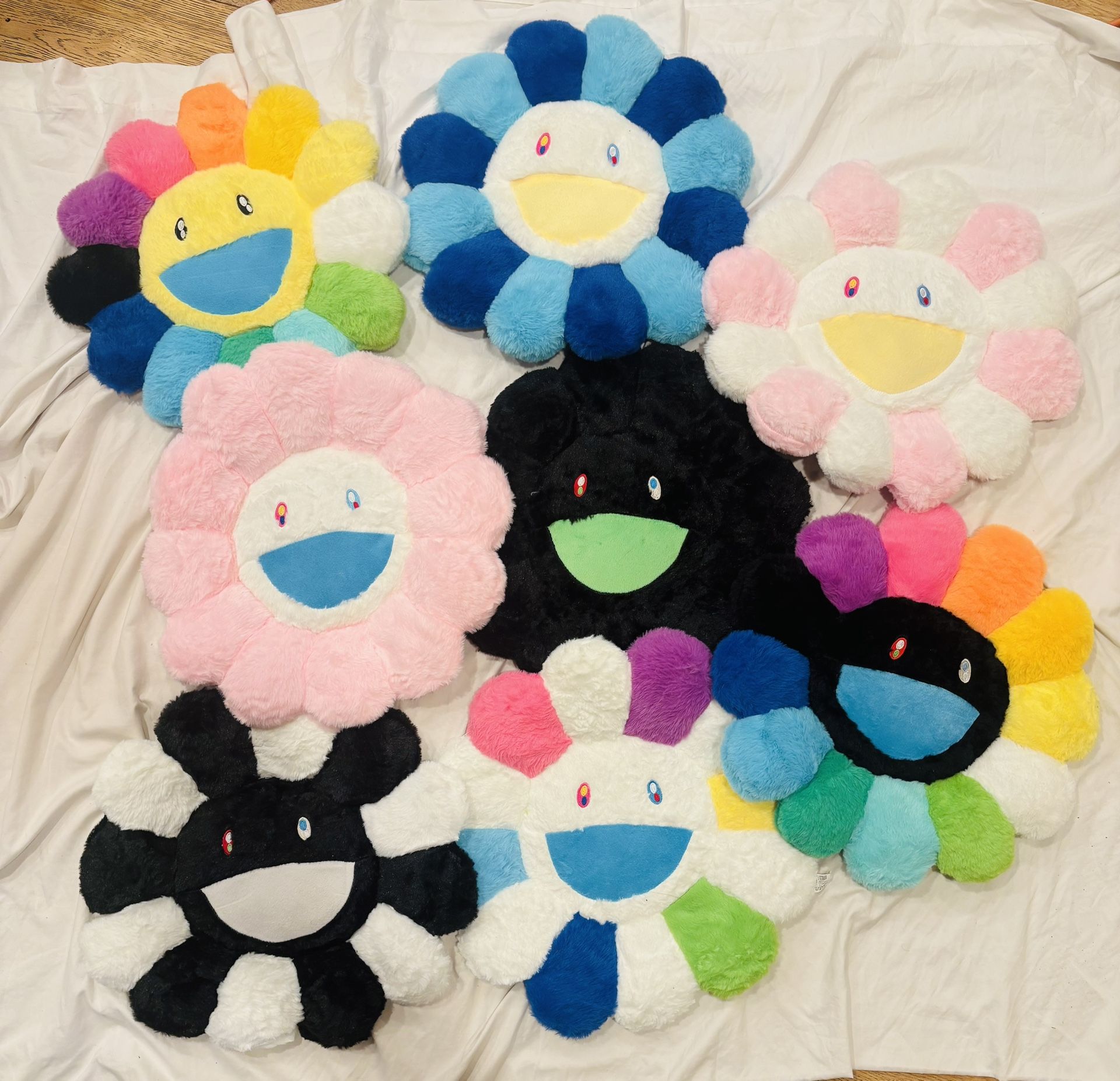 8 Takashi Murakami Flower Plush Pillows 40cm Brand New