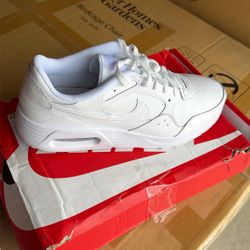 Nike Men Shoes Size 12.5 New 