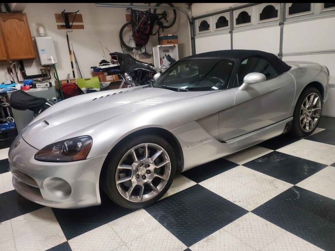 2003 Dodge Viper