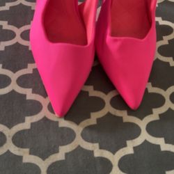 Neon Pink Pointed Toe Pumps- Size 7