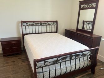 Bedroom set