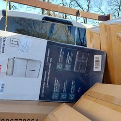 Toshiba
50-Pint 115-Volt ENERGY STAR MOST EFFICIENT Dehumidifier with Continuous Operation Function covers up to 4,500 sq. ft.