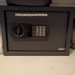 Safe (Pin Coded)(Key Entry)