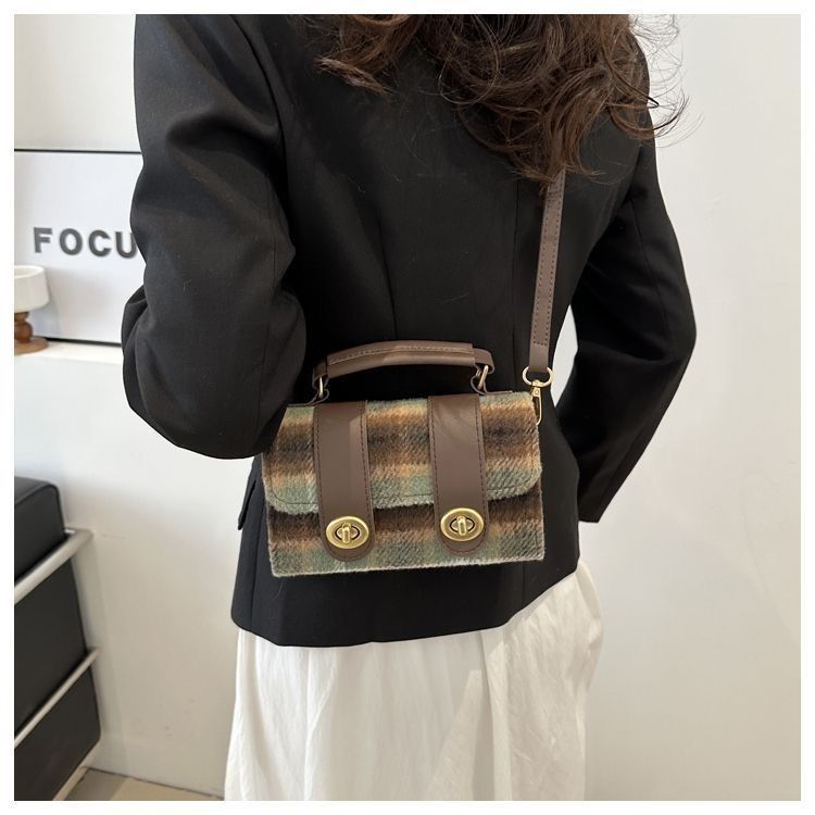 Boston cross-body portable pillow plaid commuting