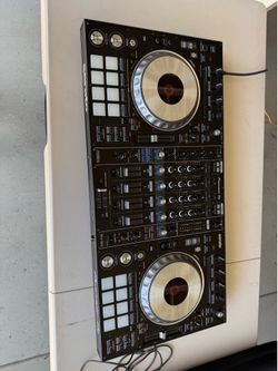 Pioneer DDJ-SZ2 Flagship 4 channels