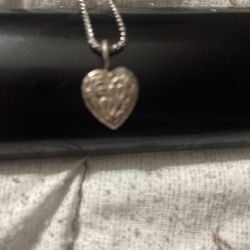 Necklace/bracelet 
