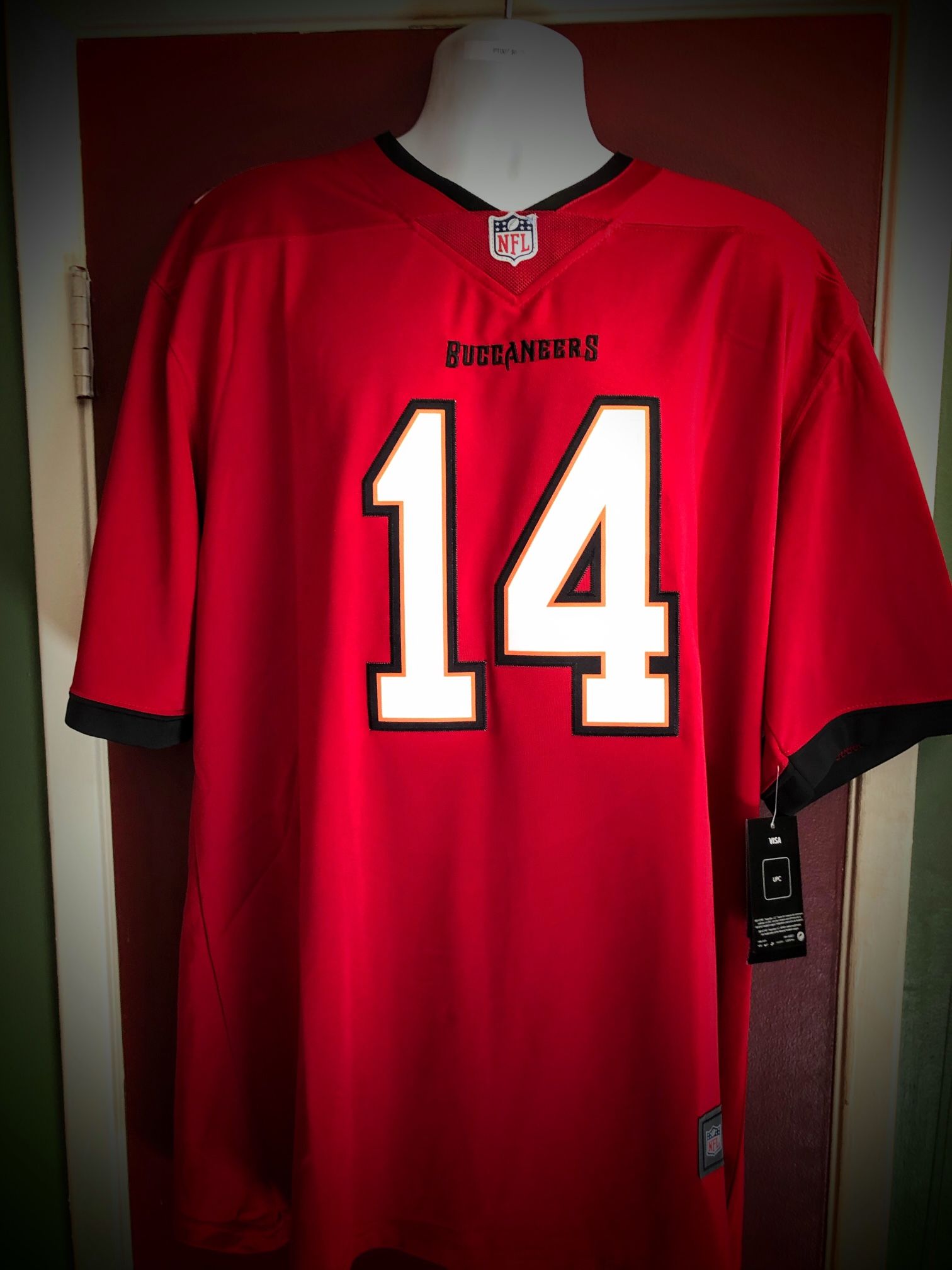 Tampa Bay Buccaneers #14 Chris Godwin NFL Football Jersey -XL for Sale in  Carson, CA - OfferUp