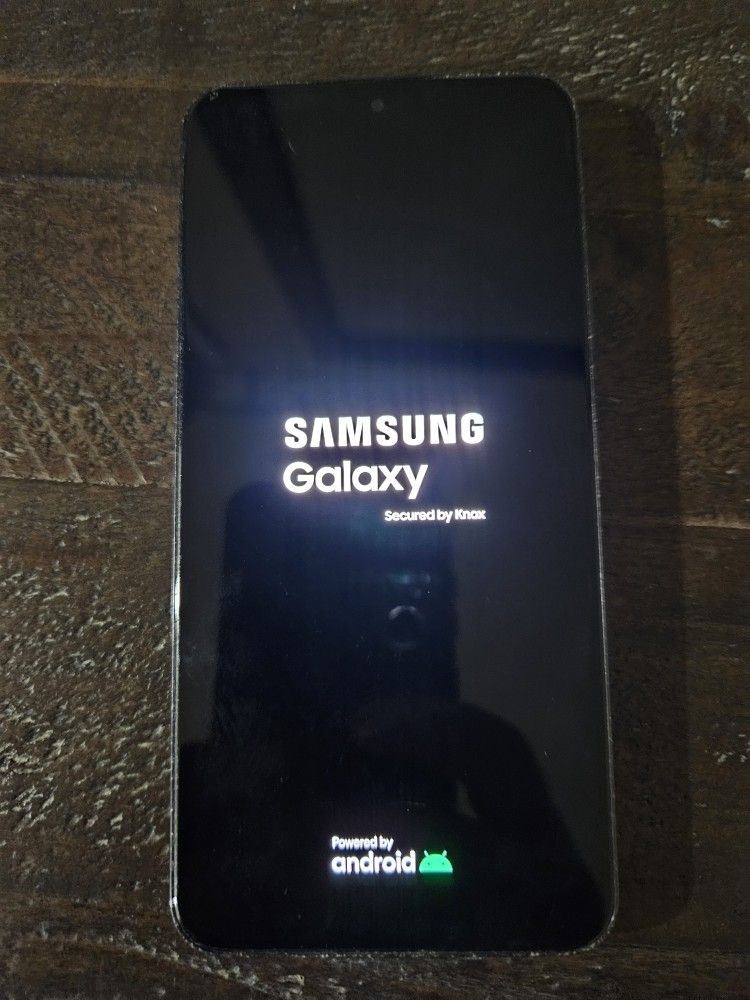 Used AT&T Samsung Galaxy S22 Phone For Sale