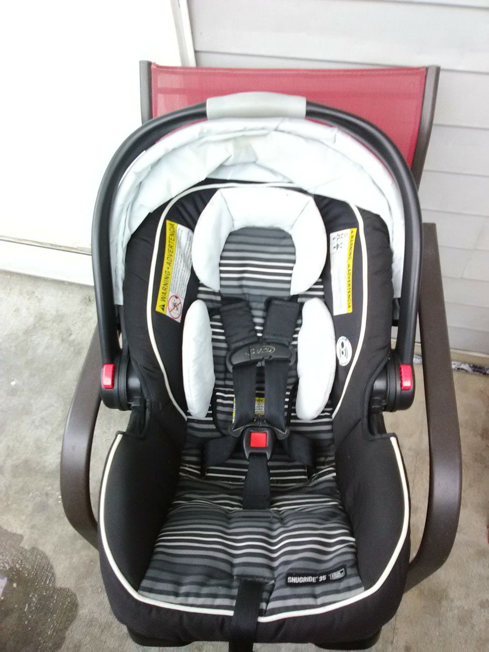 Graco Snugride 35 Click Connect Car Seat with Base