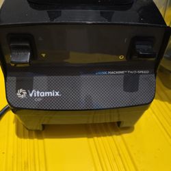 Vitamix Drink Machine Two-speed  250 Dls