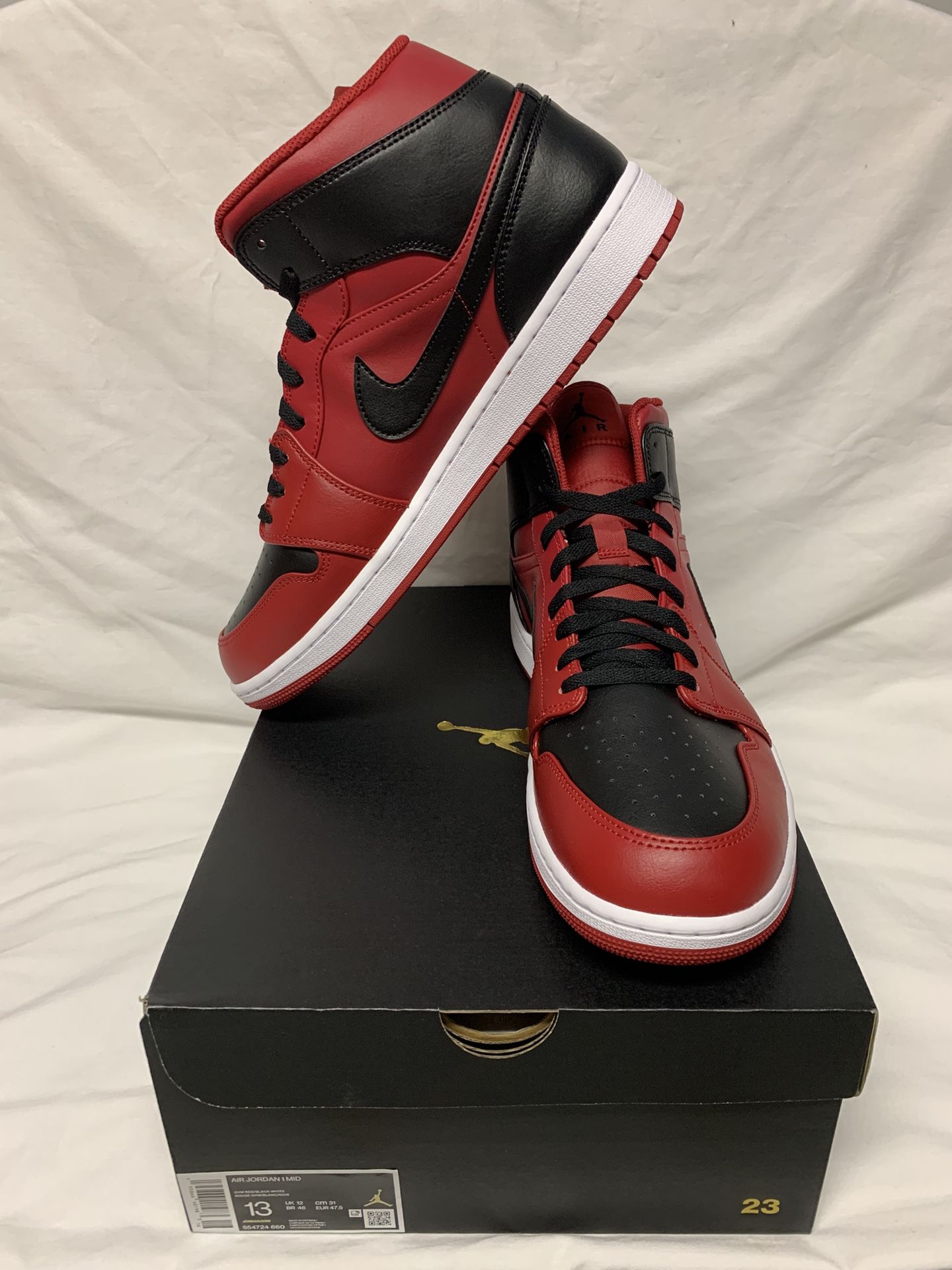 Nike Air Jordan 1 Mid Reverse Bred Size 13