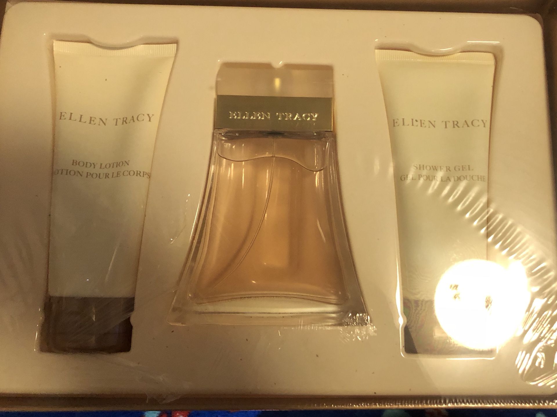 Ellen Tracy perfume set