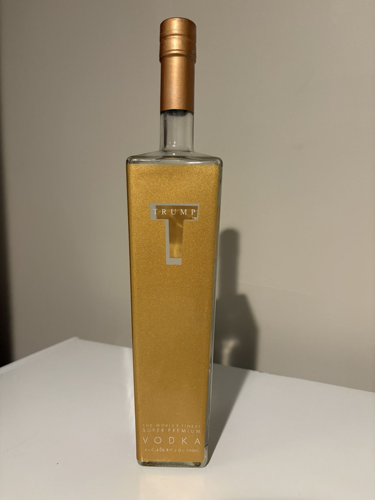 Excellent Condition Rare Trump Vodka 1 Liter (unopened)