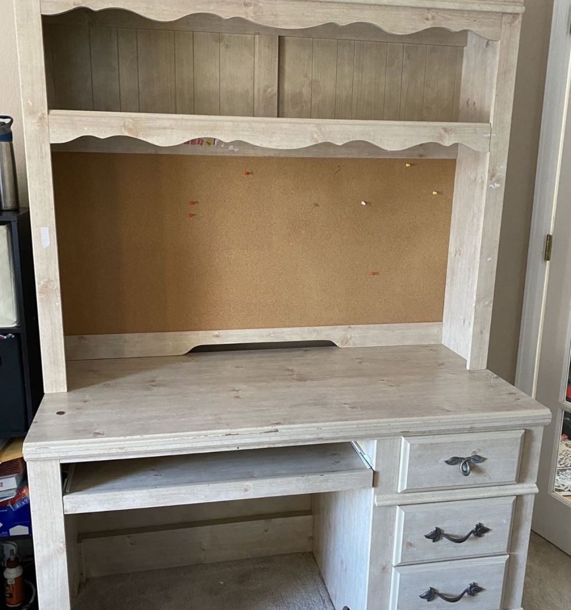 Desk With Hutch