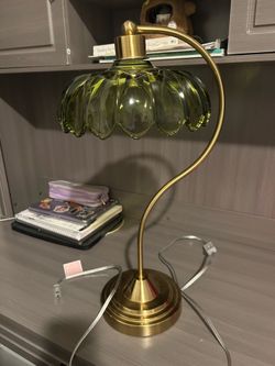 green flower lamp