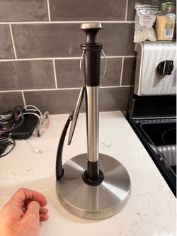 Paper towel holder