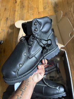 ( SIZE 9M )IRON AGE steel toe boots 