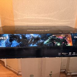 Samsung Odyssey G7 40”in curved moniter