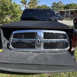 Ram 1500 chrome grill