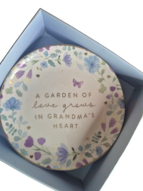 Deluxe Trinket Tray For Grandma A Garden Of Love Grows In Grandma's Heart Eccolo